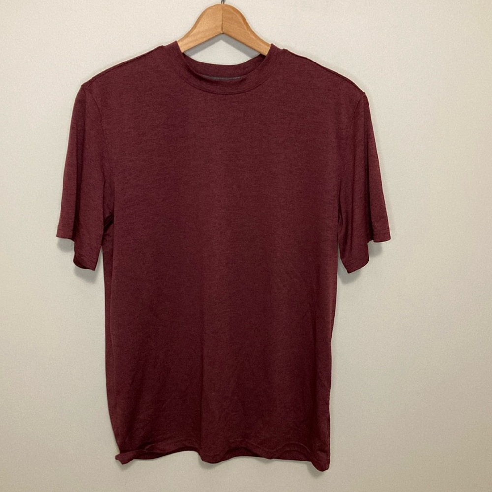Men’s BCG maroon short sleeve t-shirt, size medium